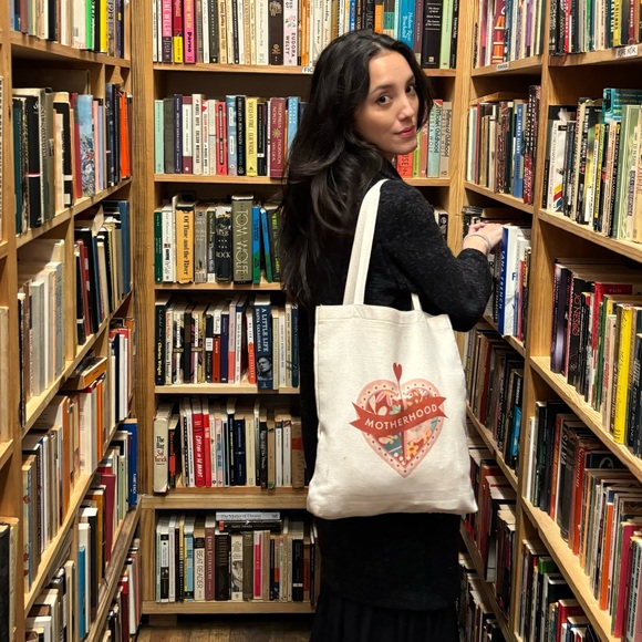 Meet your Posher, Serendipity Books by Jennifer🪄 - Picture 5 of 5